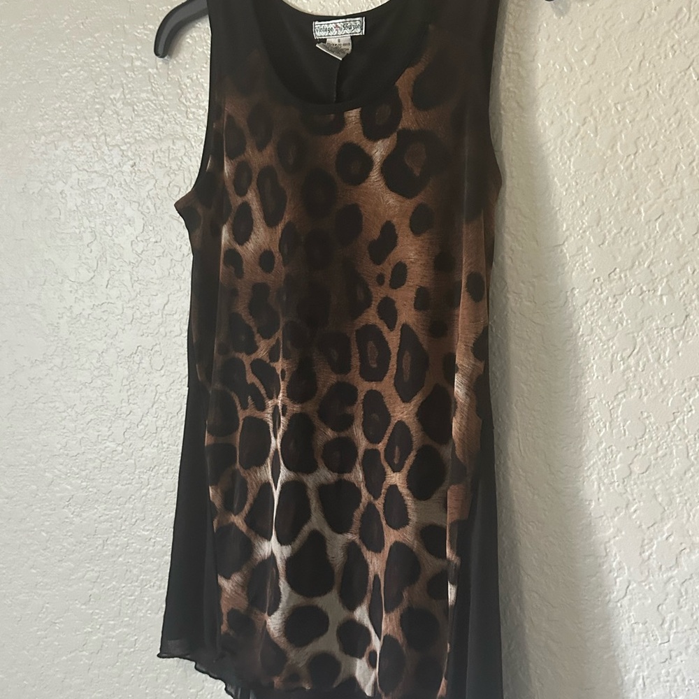 Leopard Print Sleeveless Top